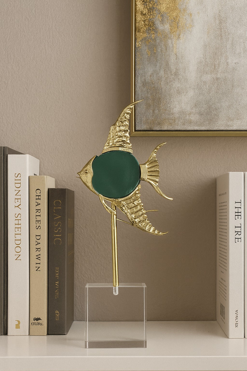 Sculpture Poisson Doré avec Pierre Verte – 30 cm