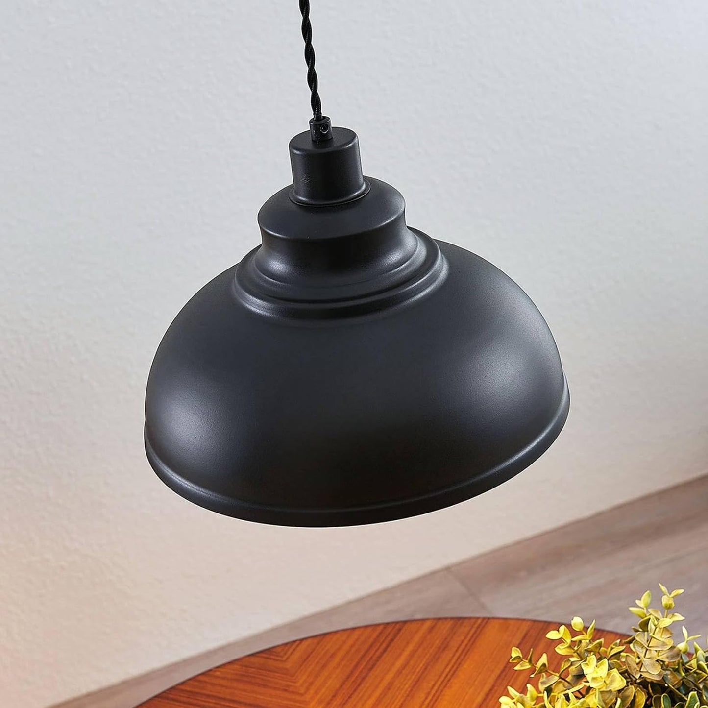 LINDBY - Élégance Dorée & Noir
