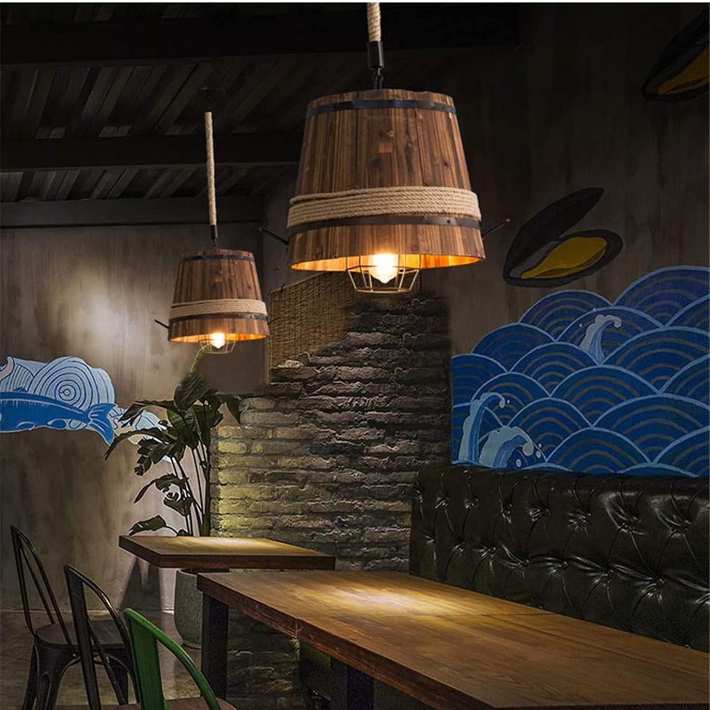 Lustre sous forme de seau en bois