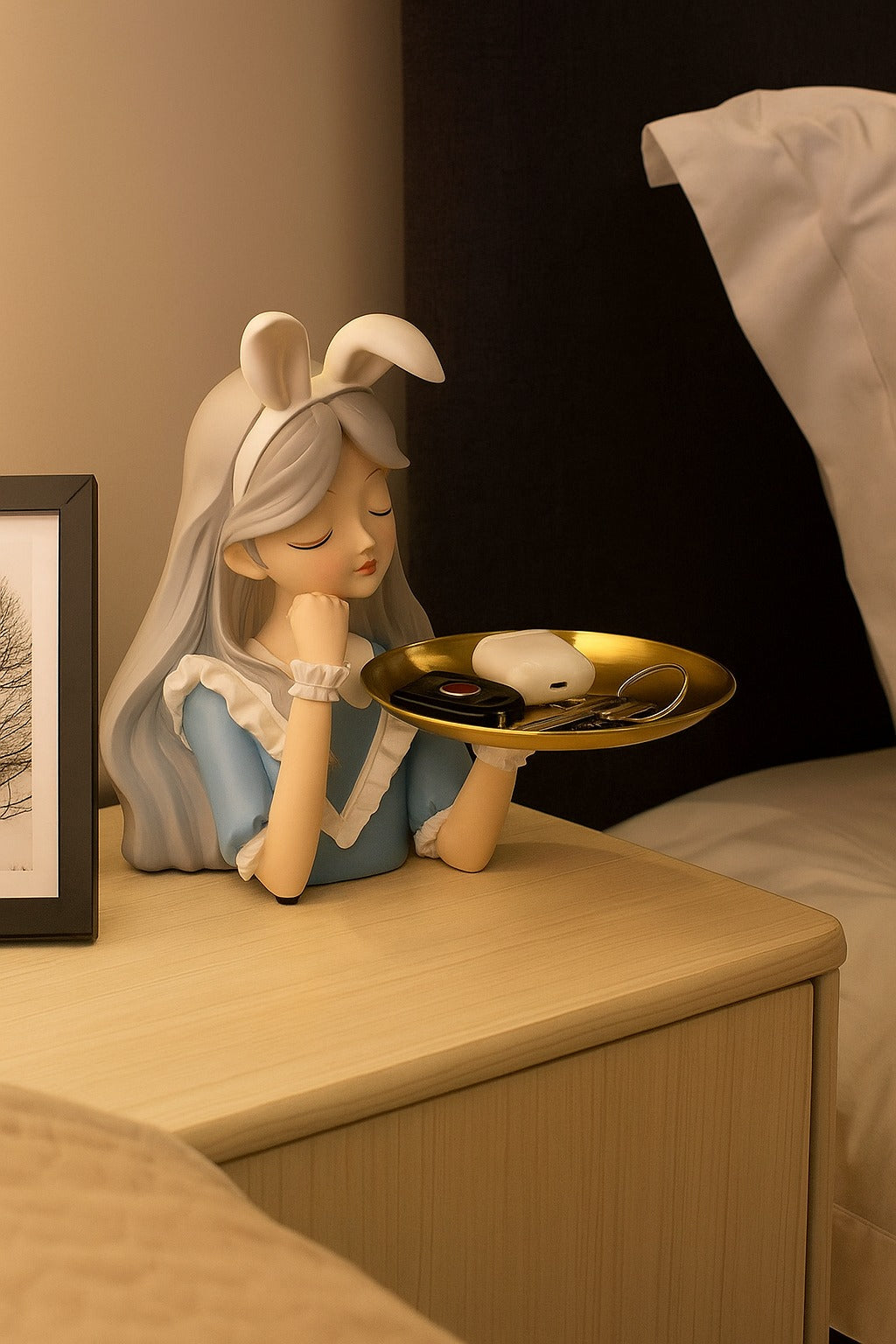 Vide-Poches Fille aux Oreilles de Lapin – 26×26 cm